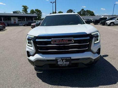 New 2026 GMC Terrain Elevation w/ Elevation Premium Package FWD image 3