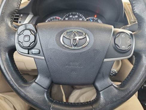 Used 2014 Toyota Camry XLE FWD image 15
