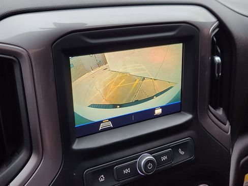 Used 2022 Chevrolet Silverado 2500 Custom w/ Custom Value Package image 20