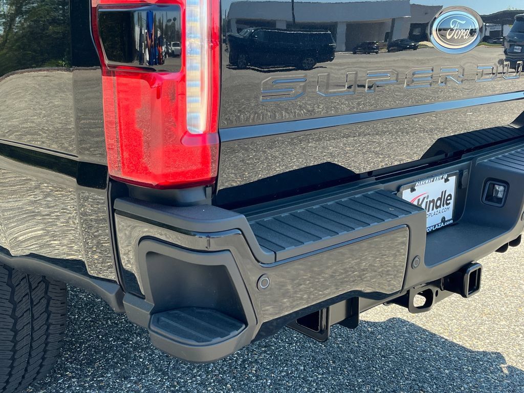 New 2026 Ford F250 Lariat w/ Black Appearance Package AWD/4WD image 44