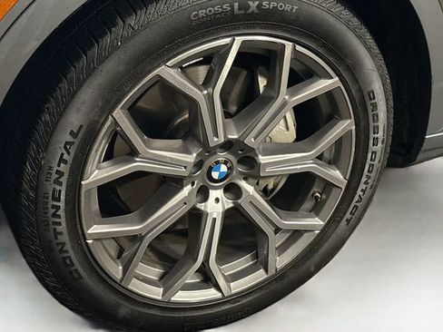 Used 2024 BMW X7 xDrive40i w/ Premium Package image 16