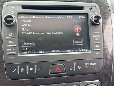 Used 2017 Buick Enclave Premium w/ Experience Buick Package FWD image 16
