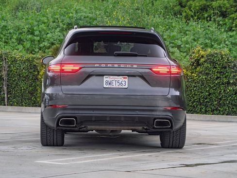 Used 2020 Porsche Cayenne image 11