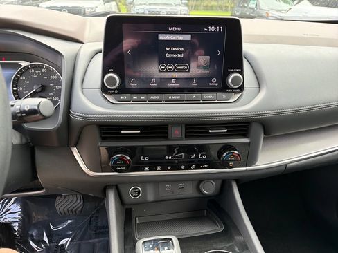 Certified 2023 Nissan Rogue SV FWD image 25