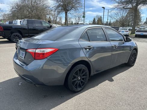 Used 2015 Toyota Corolla LE image 4