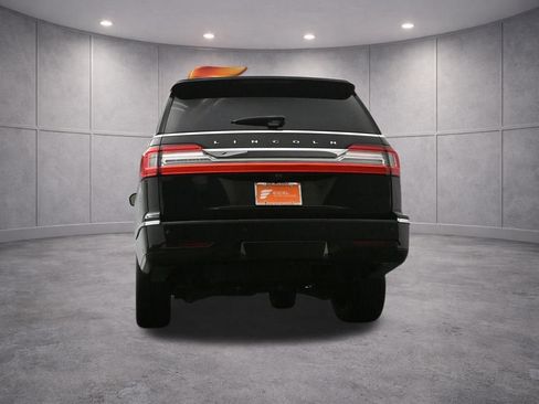 Used 2020 Lincoln Navigator Reserve w/ Luxury Package RWD image 49