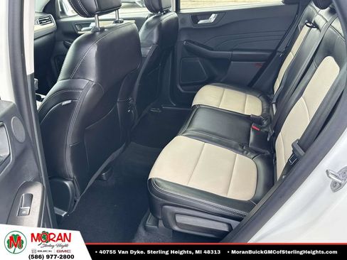 Used 2021 Ford Escape Titanium w/ Titanium Elite Package AWD/4WD image 13