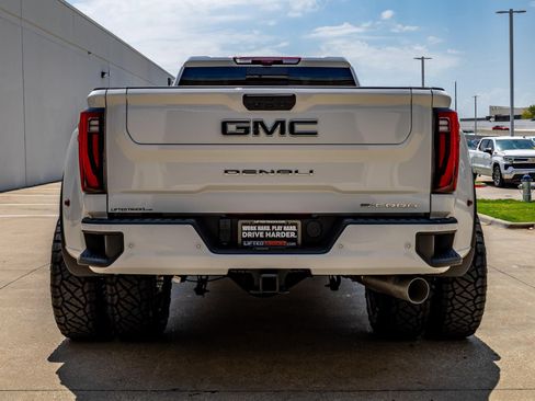 Used 2026 GMC Sierra 3500 Denali Ultimate AWD/4WD image 3