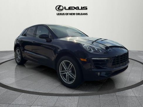 Used 2018 Porsche Macan Base image 1