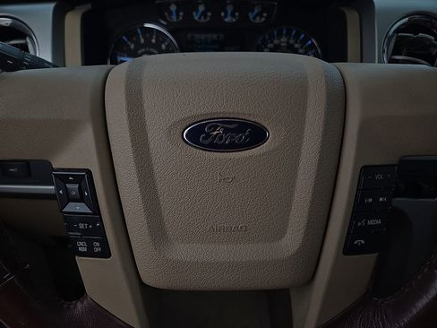 Used 2014 Ford F150 King Ranch w/ King Ranch Luxury Package image 19