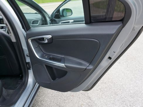 Used 2013 Volvo S60 T5 image 28