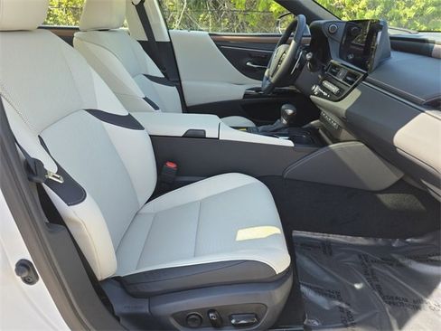 New 2025 Lexus ES 350 w/ Premium Package image 10