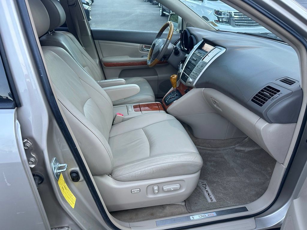 Used 2006 Lexus RX 330 FWD image 12