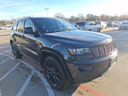 Used 2020 Jeep Grand Cherokee Altitude image 8