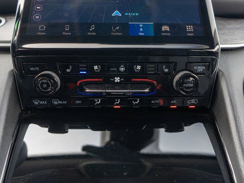 Used 2022 Jeep Grand Cherokee Limited 4xe w/ Luxury Tech Group II AWD/4WD image 21