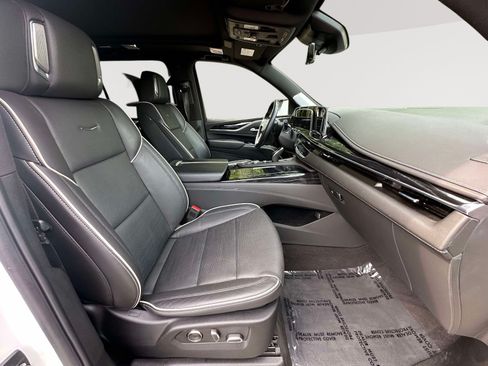 Certified 2023 Cadillac Escalade Sport w/ Touring Package AWD/4WD image 29