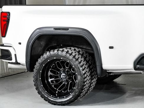 Used 2024 GMC Sierra 3500 Denali Ultimate AWD/4WD image 6