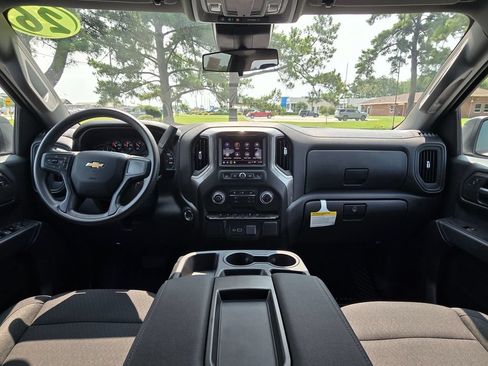 Used 2026 Chevrolet Silverado 1500 Custom RWD image 12