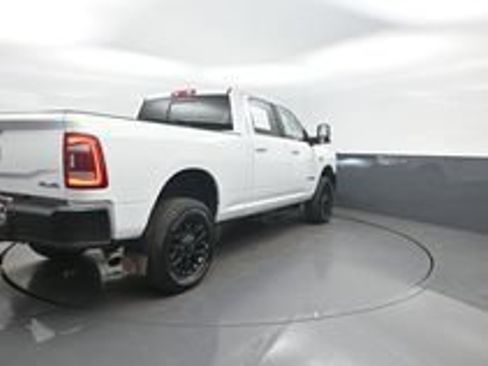 Used 2023 RAM 2500 Laramie AWD/4WD image 7