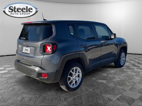 Used 2023 Jeep Renegade Latitude image 5