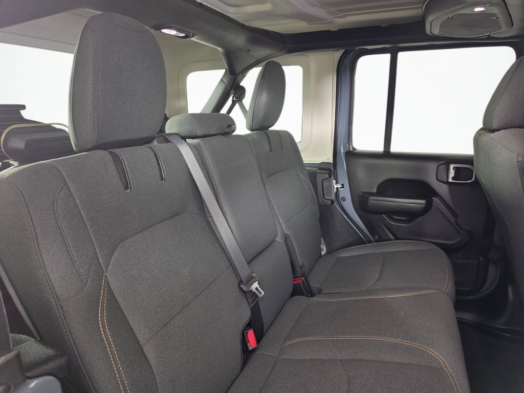 Used 2024 Jeep Wrangler Unlimited w/ Convenience Group AWD/4WD image 37