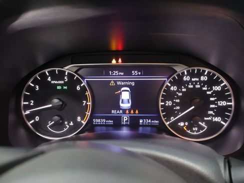 Used 2024 Nissan Altima 2.5 SV AWD/4WD image 41