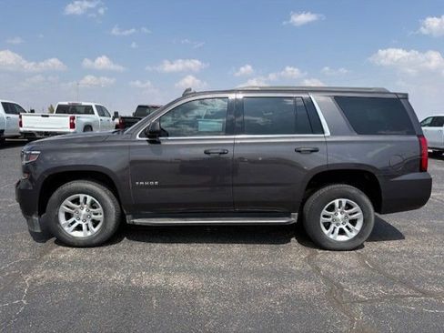 Used 2018 Chevrolet Tahoe LS RWD image 2