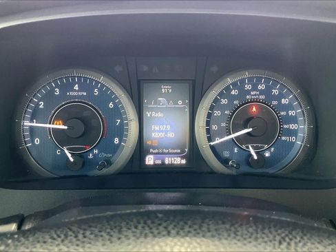 Used 2016 Toyota Sienna XLE FWD image 25
