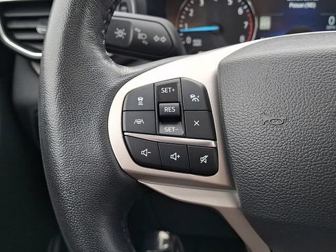 Certified 2023 Ford Explorer XLT w/ Equipment Group 202A AWD/4WD image 21