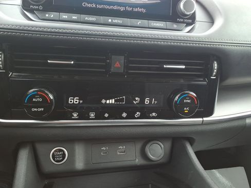 Used 2022 Nissan Rogue SV AWD/4WD image 19