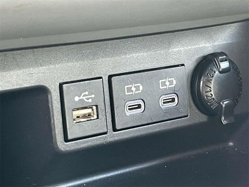 Used 2023 Toyota Highlander LE image 26