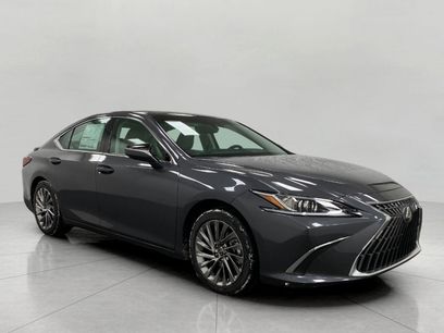 New 2025 Lexus ES 350 w/ Luxury Package