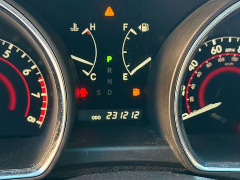 Used 2011 Toyota Highlander SE image 21