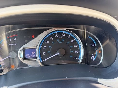 Used 2013 Toyota Sienna XLE FWD image 12