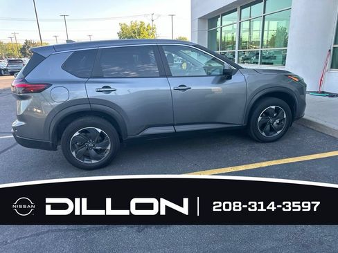 Used 2025 Nissan Rogue SV AWD/4WD image 10