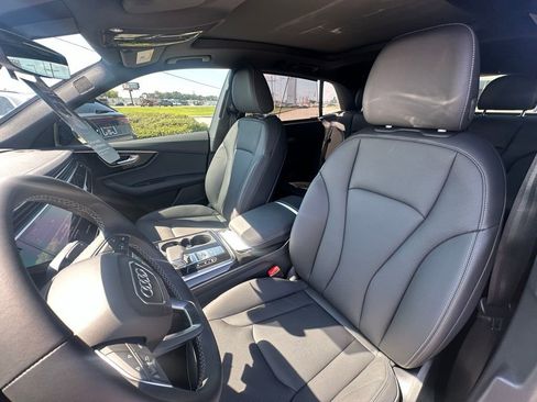 New 2025 Audi Q8 Premium Plus image 17