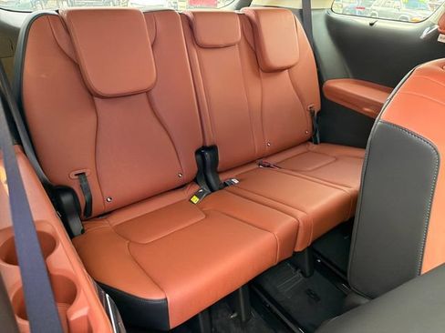 New 2026 Kia Carnival SX w/ SX Dark Edition Package FWD image 24