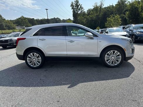 Used 2018 Cadillac XT5 Premium Luxury FWD image 6