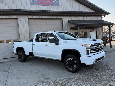 Used 2022 Chevrolet Silverado 3500 High Country image 2