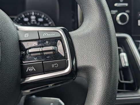 Used 2023 Kia Sorento LX AWD/4WD image 30