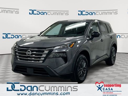 Used 2024 Nissan Rogue S image 1