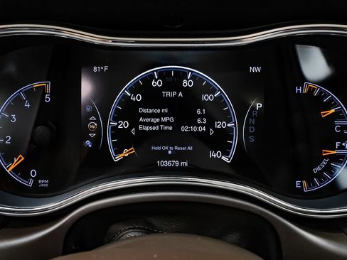 Used 2015 Jeep Grand Cherokee Overland w/ Advanced Technology Group RWD image 19