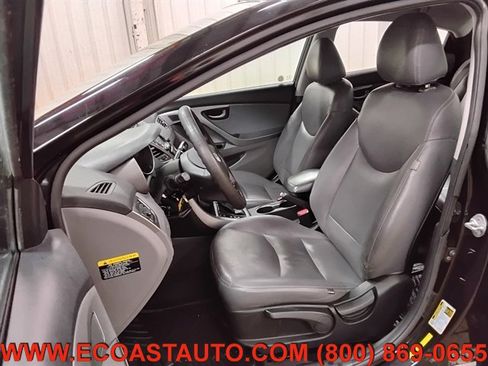 Used 2015 Hyundai Elantra SE w/ Option Group 02 FWD image 10