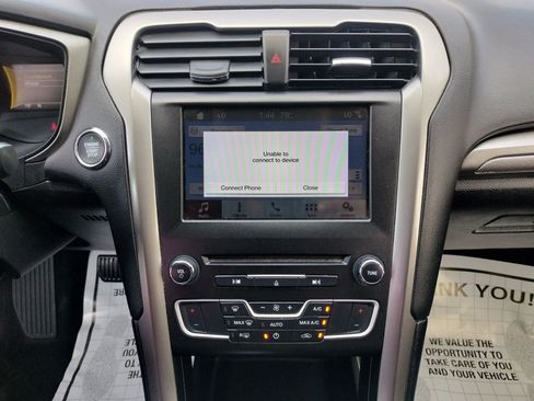 Used 2018 Ford Fusion SE w/ Fusion SE Technology Package image 36