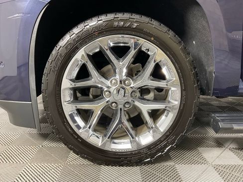 Used 2019 Cadillac Escalade Platinum AWD/4WD image 10