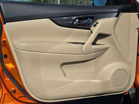 Used 2017 Nissan Rogue S image 23