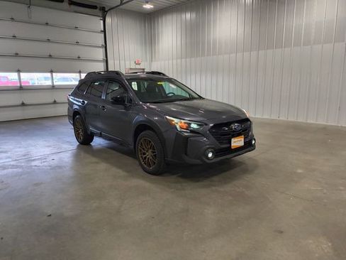 Used 2025 Subaru Outback Onyx Edition XT w/ Popular Package #2 AWD/4WD image 2