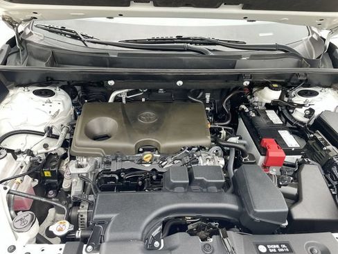 Used 2024 Toyota RAV4 XLE FWD image 29