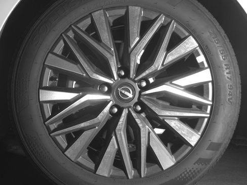 Used 2025 Nissan Altima 2.5 SV FWD image 12