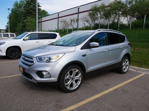 Used 2019 Ford Escape Titanium w/ U9j03 - Titanium Tow Package AWD/4WD image 2
